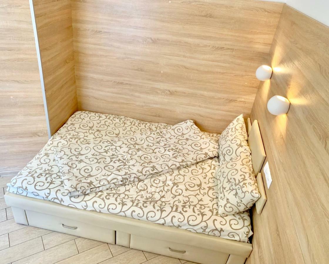 Smart -апартаменти в центрі Львова - 2 хв до Оперного Театру Екстер'єр фото