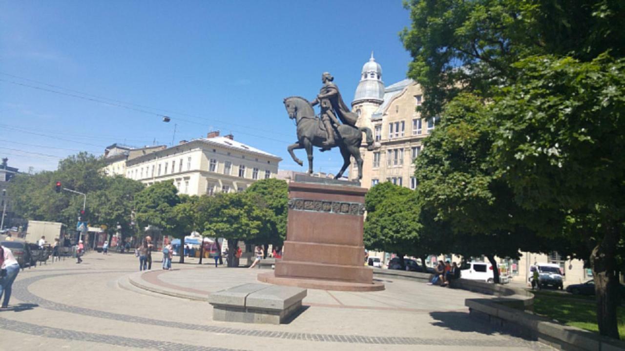 Smart -апартаменти в центрі Львова - 2 хв до Оперного Театру Екстер'єр фото